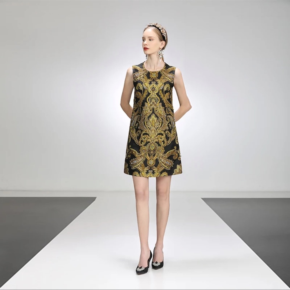 Embellished Dress The Ulia - Picture 2 of 9